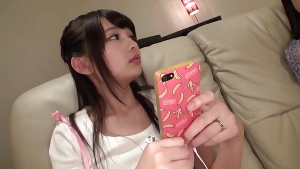 裸体主义者裸体杂志性感的高跟鞋成熟的女人的老板。 从布兰妮的车裸体拍摄的矛荡的一部分